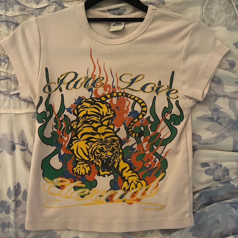 Urban outfitters crop tee